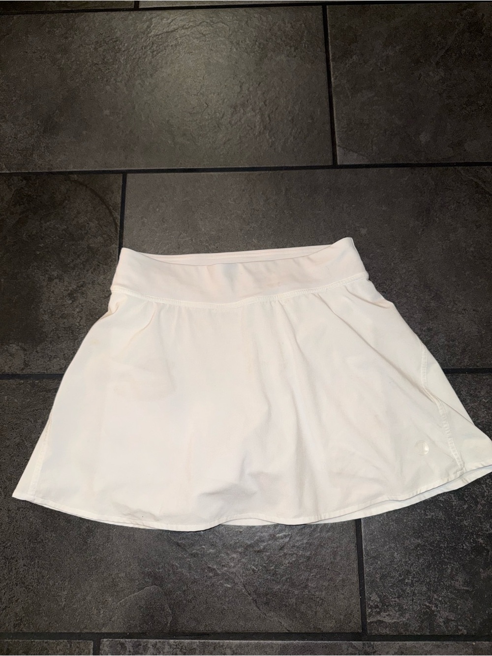 lululemon athletica White Skater Tennis Skirt hang tag attached
